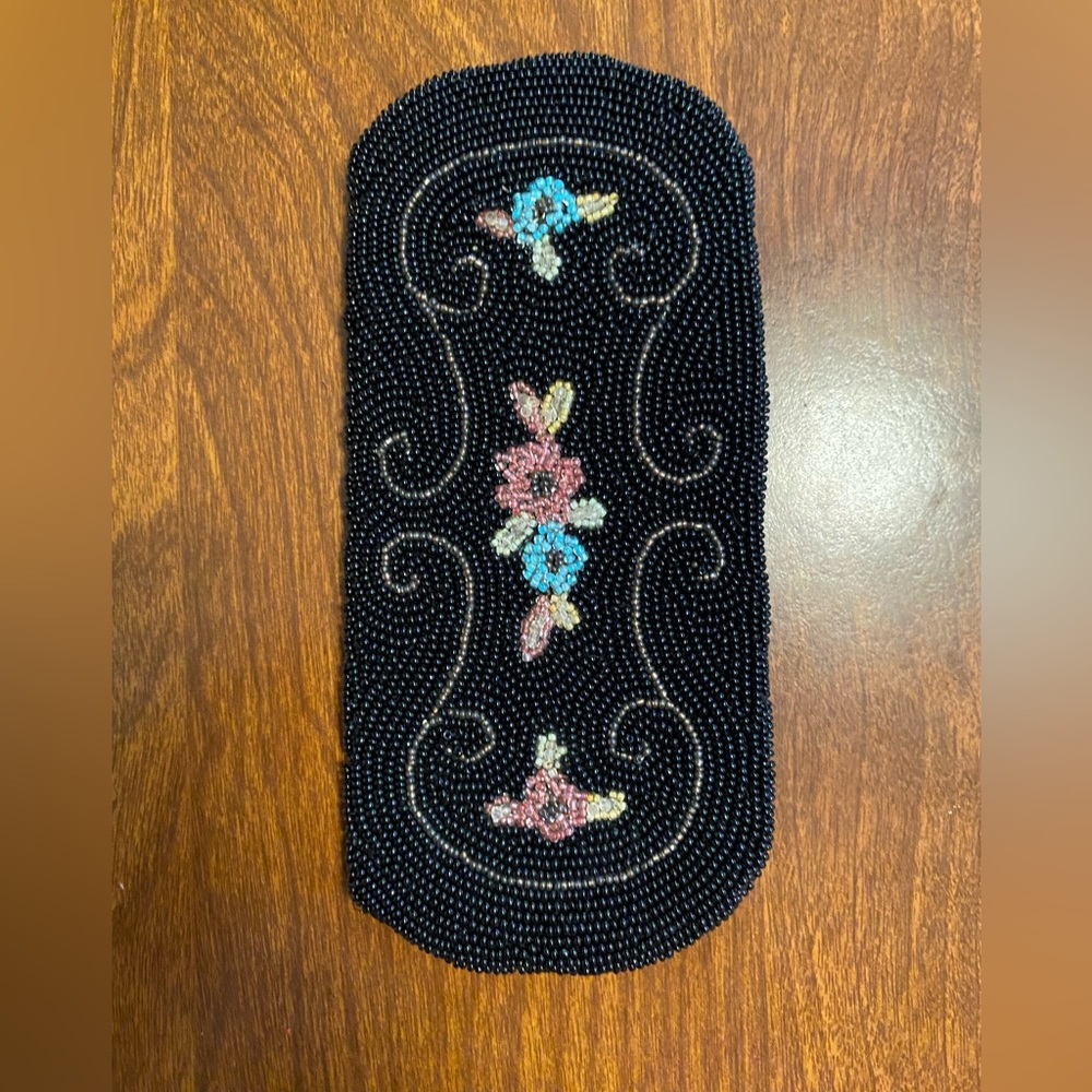 Vintage beaded eyeglasses case